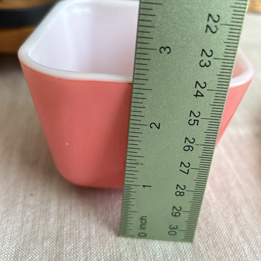 PYREX #501 Flamingo Pink Refrigerator dish with lid - Picture 13 of 16